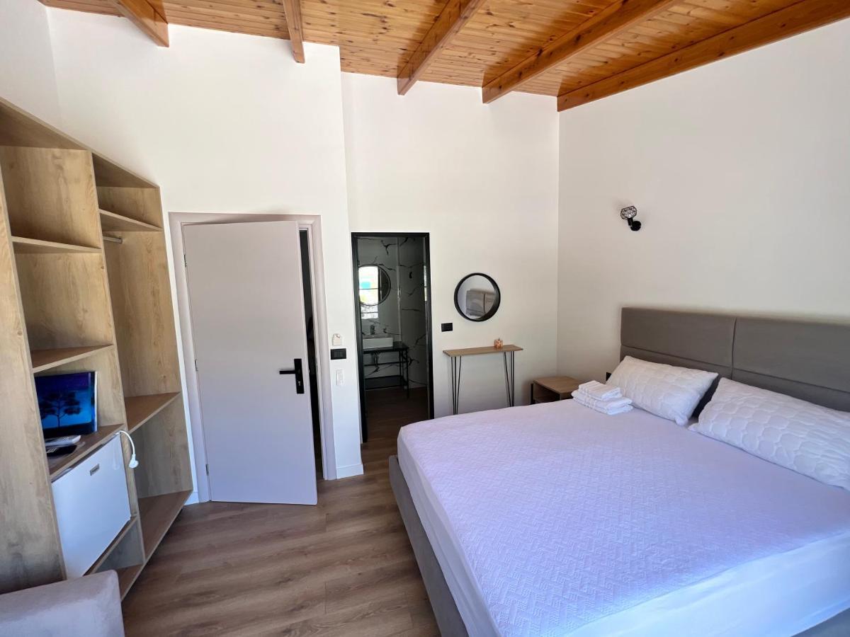 Ostria Hotel Sarandë Eksteriør bilde
