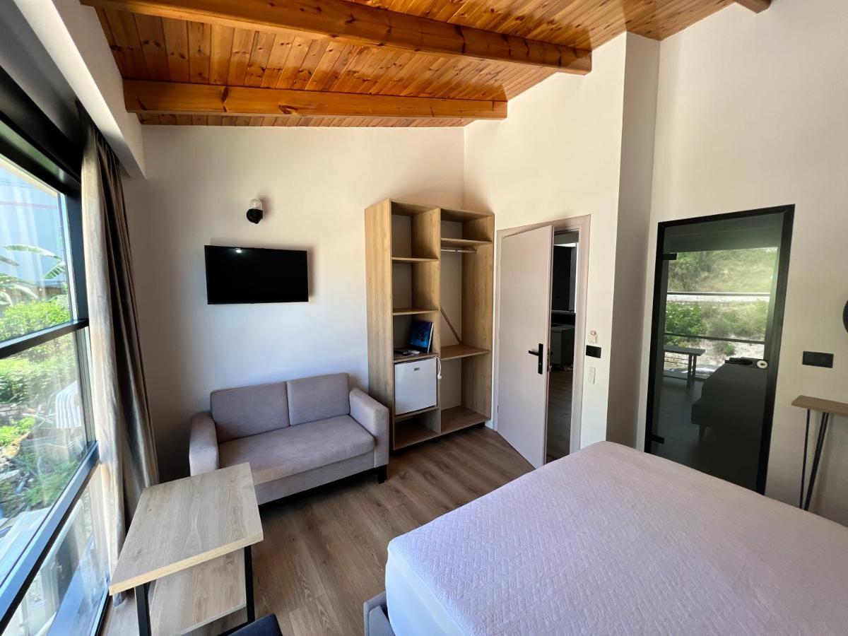 Ostria Hotel Sarandë Eksteriør bilde
