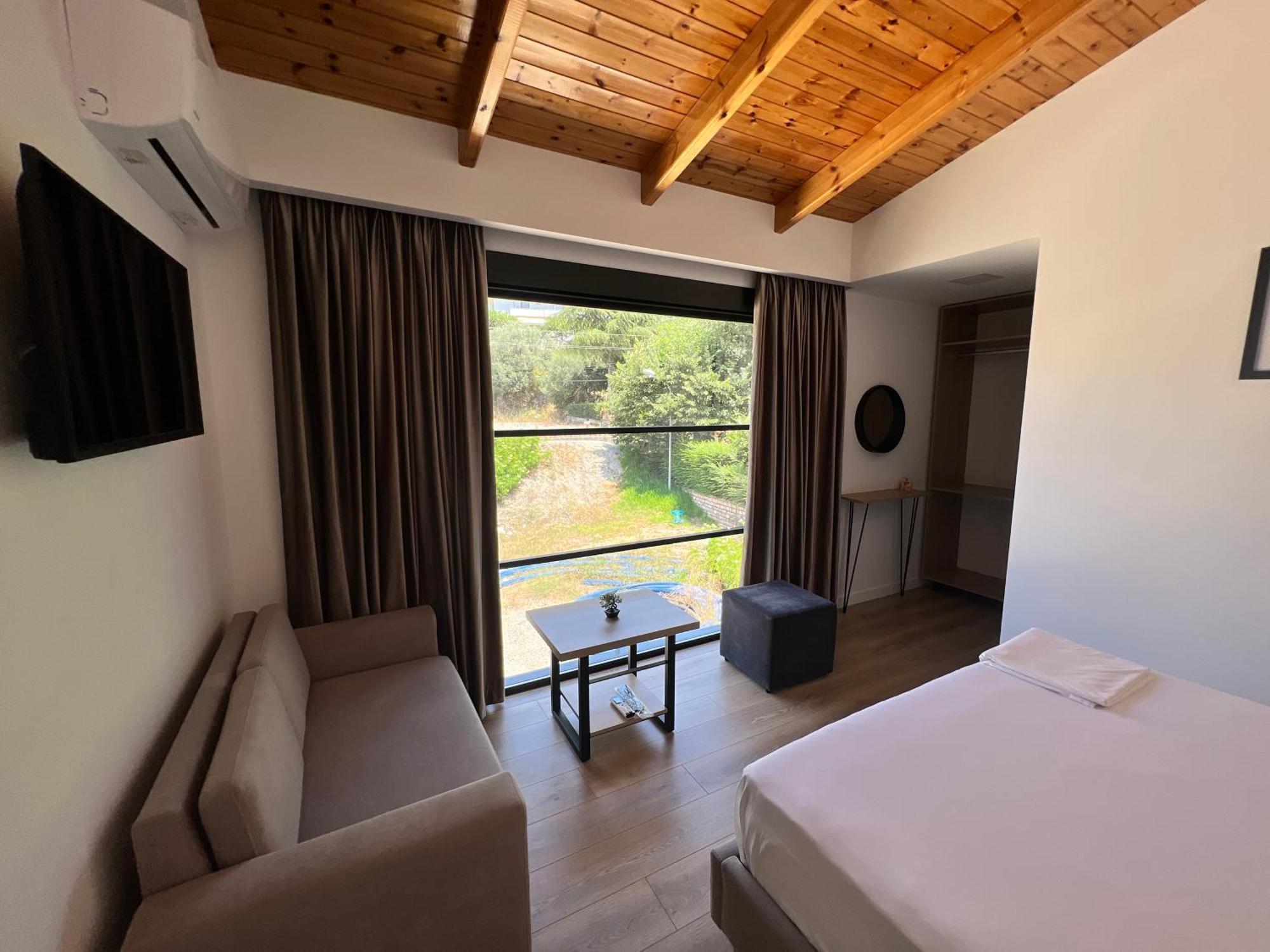 Ostria Hotel Sarandë Eksteriør bilde