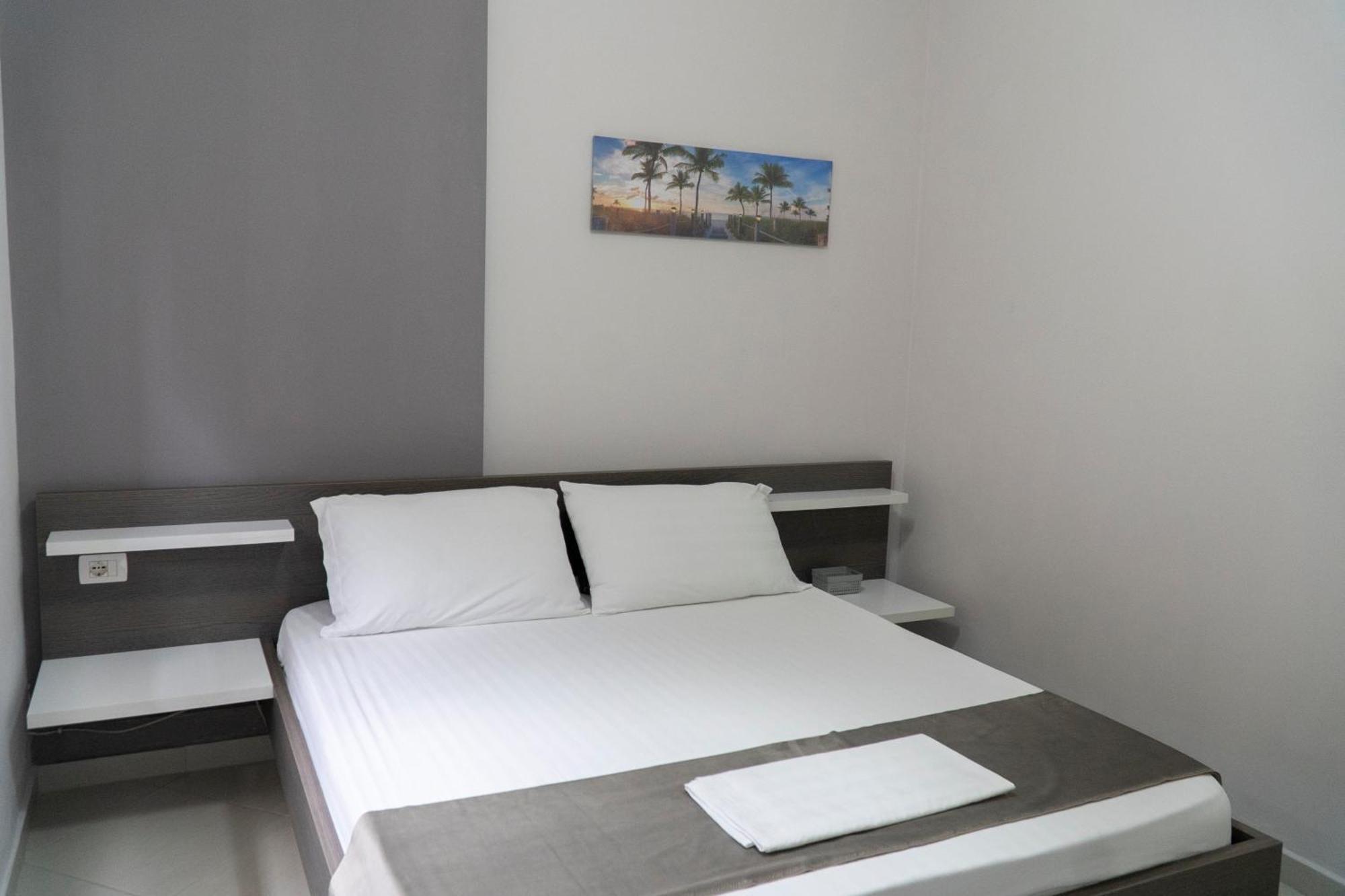 Ostria Hotel Sarandë Eksteriør bilde