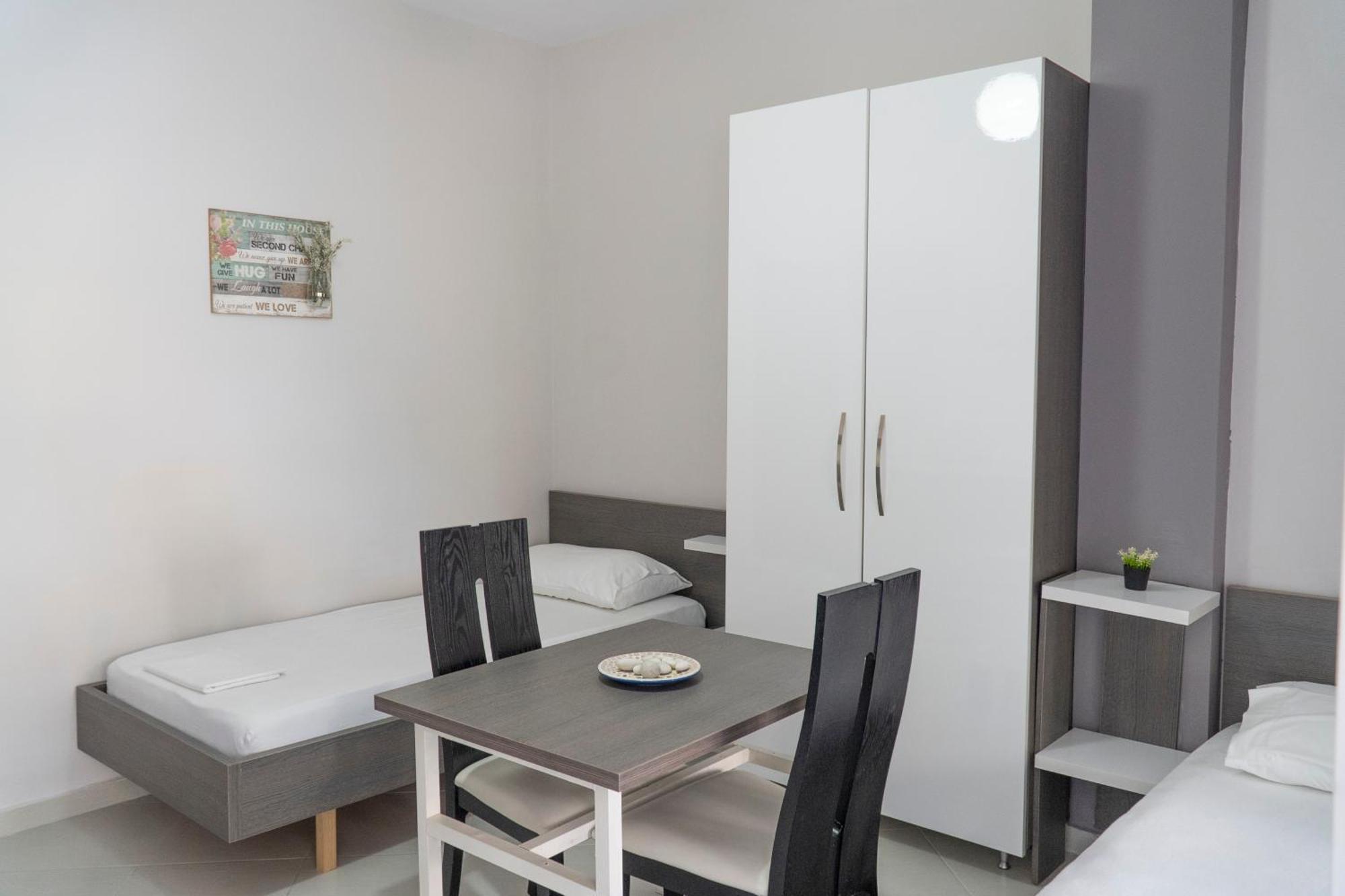 Ostria Hotel Sarandë Eksteriør bilde