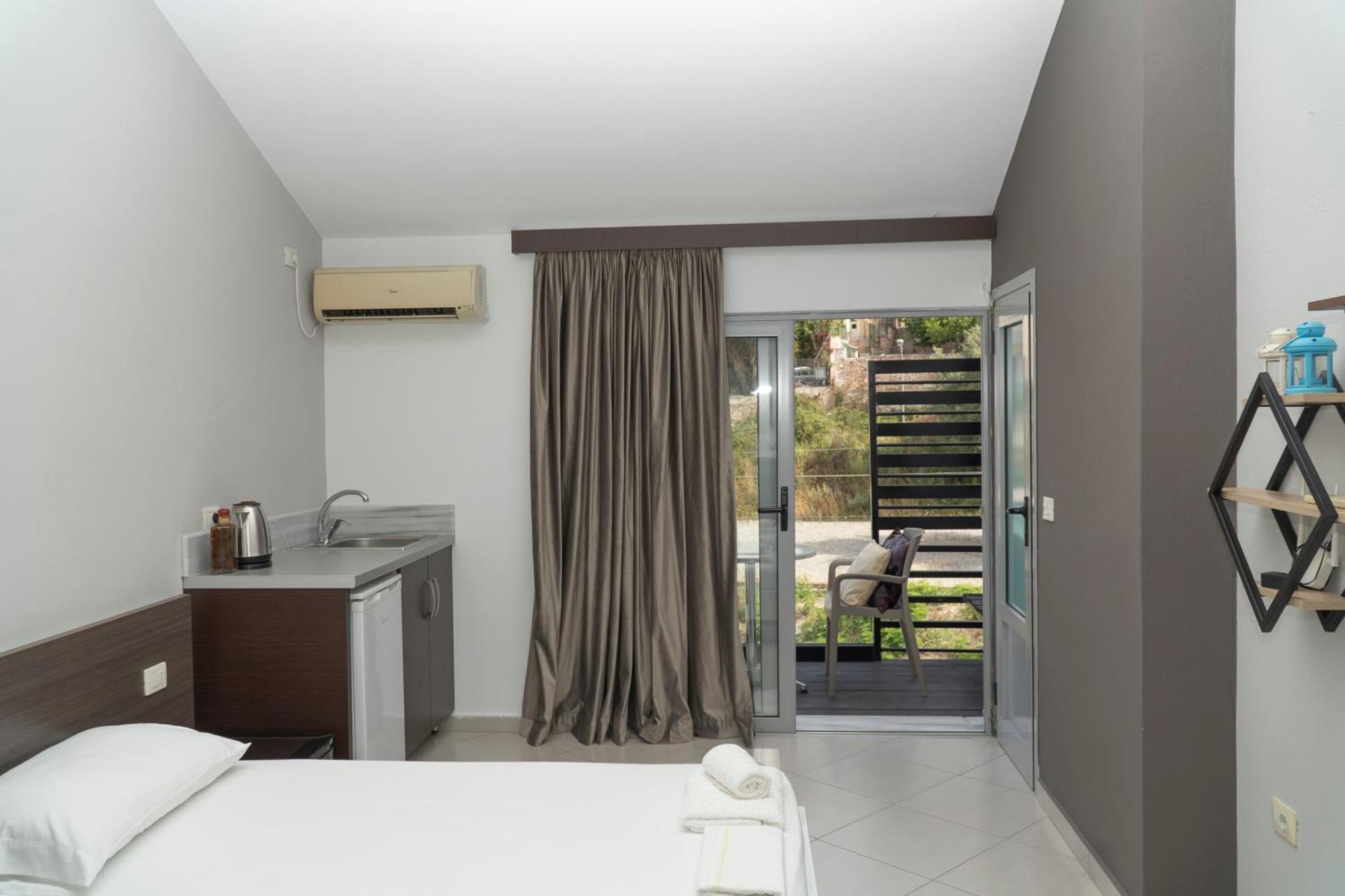 Ostria Hotel Sarandë Eksteriør bilde